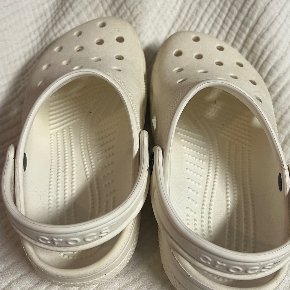 Crocs sz 3 - Picture 3 of 3